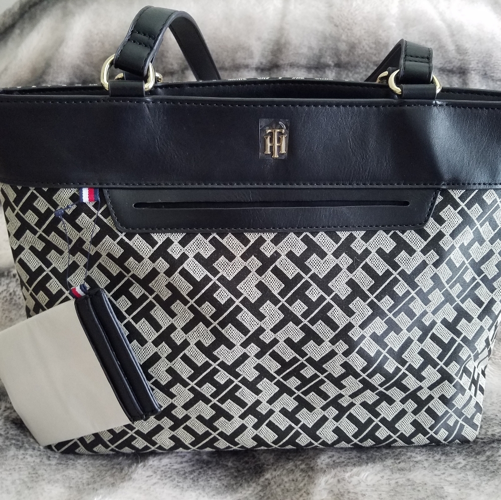 Tommy purse
